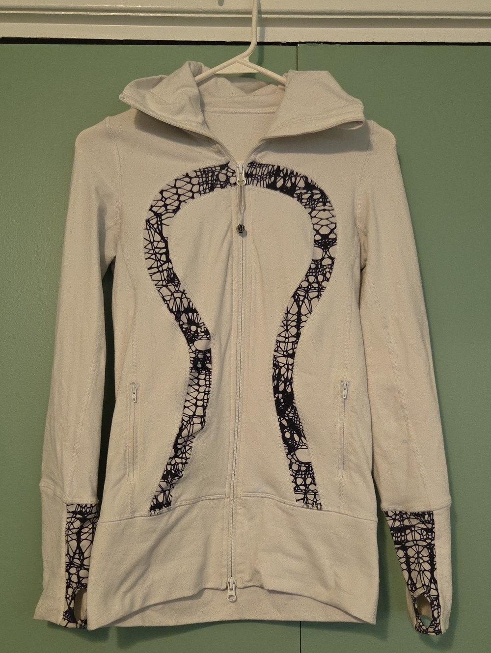 Lululemon White And Black Zip Up Jacket Size 2